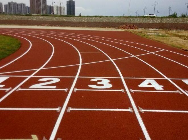 學(xué)校、小區(qū)運(yùn)動(dòng)場(chǎng)為什么要選擇安康塑膠跑道施工？