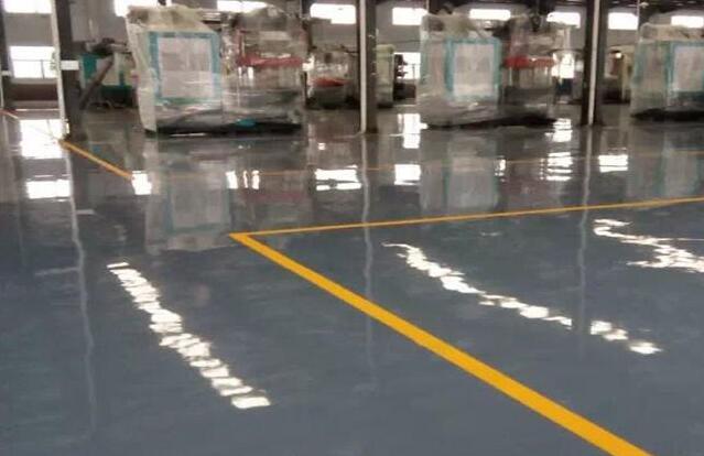 該如何保護(hù)安康環(huán)氧地坪漆？就應(yīng)該及時(shí)清理車間地坪油污