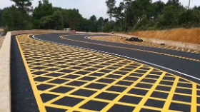 熱熔標線涂料有啥特點？十堰恐龍標線施工公司為你介紹